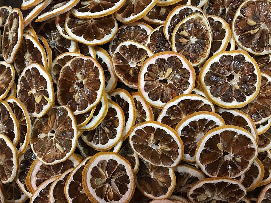 Lemon slices dehydrated